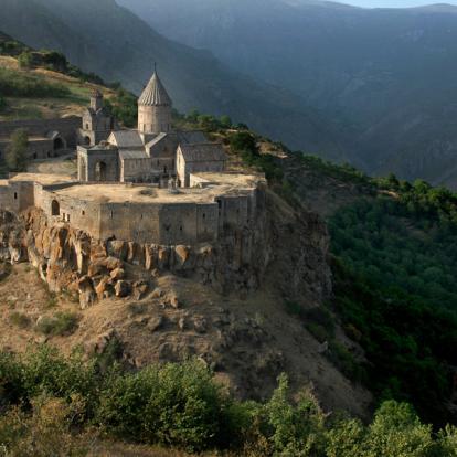 Circuit en Arménie : De L'Ararat Au Caucase