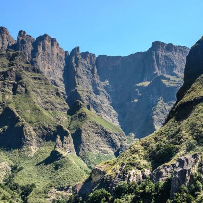 Drakensberg - Royal Natal National Park - Amphitheater Safari en Afrique du Sud - Agence de Voyage Locale SA Travellers