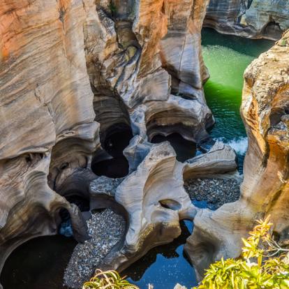 Blyde River Canyon - Bourke's Luck Potholes Voyage en Afrique du Sud - Agence de Voyage Locale Terra South Africa