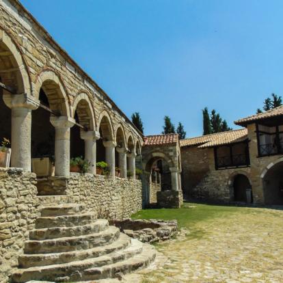 Monastère Ardenica Voyage en Albanie - Agence de Voyage locale Ecotour Albania