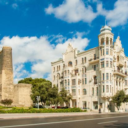 Bakou - Maiden Tower Voyage en Azerbaïdjan - Agence de Voyage Locale Central Asia Travel