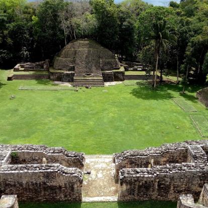 Site maya de Caracol Voyage au Belize - Agence de Voyage Locale Mayan Zone