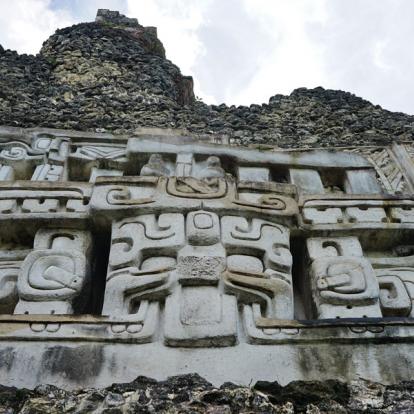 Site Maya de Xunantunich Voyage au Belize - Agence de Voyage Locale Mayan Zone