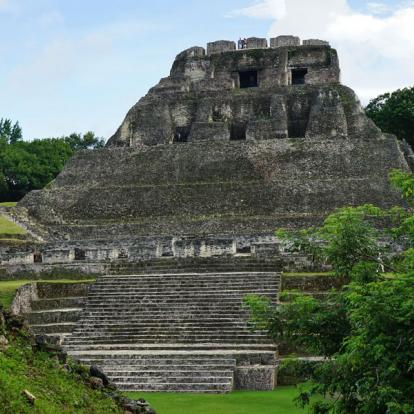 Site maya de Xunantunich Voyage au Belize - Agence de Voyage Locale Mayan Zone