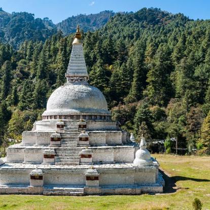Chendebji Chorten Voyage au Bhoutan - Agence de Voyage Locale Bhutan Travel Gate