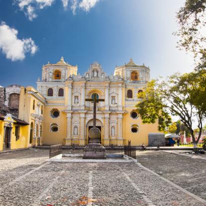 Antigua - Eglise La Merced Voyage au Guatemala - Agence de Voyage Locale Bon Voyage Central America