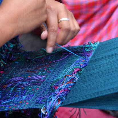 Tissage maya Voyage au Guatemala - Agence de Voyage Locale Mayan Zone