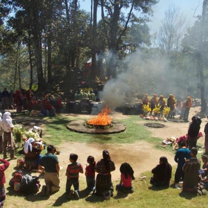 Cérémonie maya à Iximché Voyage au Guatemala - Agence de Voyage Locale Mayan Zone