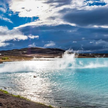 Myvatn - Blue Lake Voyage en Islande - Agence de Voyage Locale Alkémia