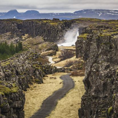 Almannagjá Voyage en Islande - Agence de Voyage Locale Geographic Club