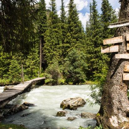 Vallée d'Altyn Arashan Voyage au Kirghizistan - Agence de Voyage Locale Travel Experts