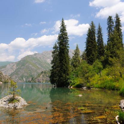 Lac Sary-Chelek Voyage au Kirghizistan - Agence de Voyage Locale Travel Experts