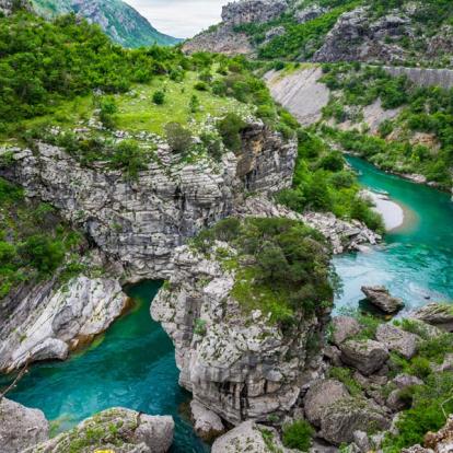 Moraca canyon Voyage au Monténégro - Agence de Voyage Locale Adria Trek