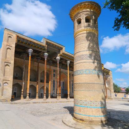 Boukhara - Mosquée Bolo Hauz Voyage en Ouzbékistan - Agence de Voyage Locale Marakanda Travel