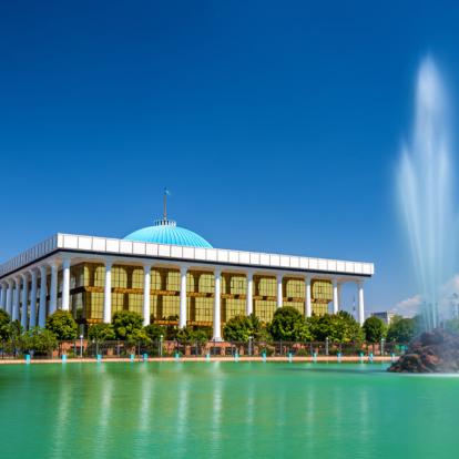 Tachkent - Parlement Voyage en Ouzbékistan - Agence de Voyage Locale Marakanda Travel