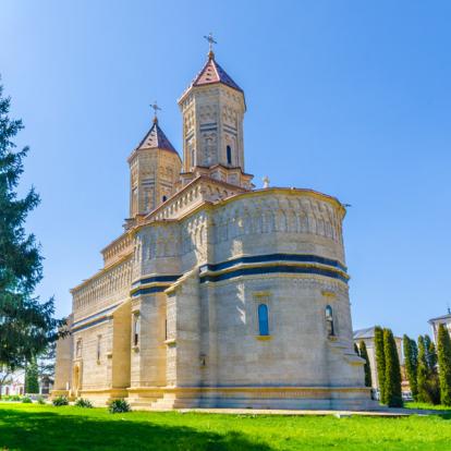 Iasi - Monastère Cetatuia Voyage en Roumanie - Agence de Voyage Locale Roumanie Active