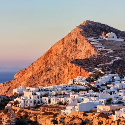 Folegandros Voyage dans les Cyclades - Agence de Voyage Locale Orea Voyages