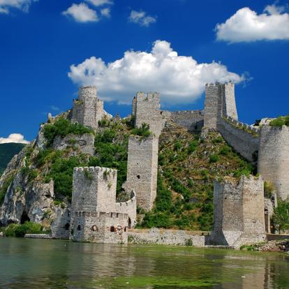 Golubac Voyage en Serbie - Agence de Voyage Locale Luminalis