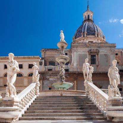 Palerme - Piazza Pretoria Voyage en Sicile - Agence de Voyage Locale Bell'Odissea