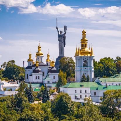 Kiev - Laure Catacombe et Statue de la Mère Patrie Voyage en Ukraine - Agence de Voyage Locale Ukraine To Travel