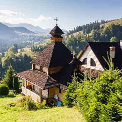Dzembronia Voyage en Ukraine - Agence de Voyage Locale Ukraine To Travel