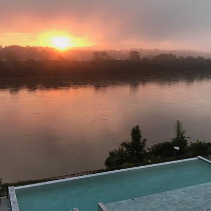Lever de soleil sur le Mékong Voyage au Laos de Pascal H.