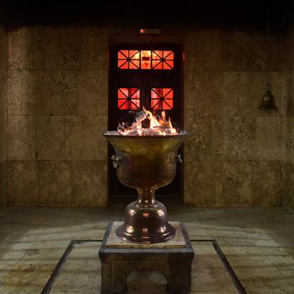 Yazd - Temple du feu Atash Beram, cheminée d'Ahura Mazda A Découvrir en Iran - Yazd