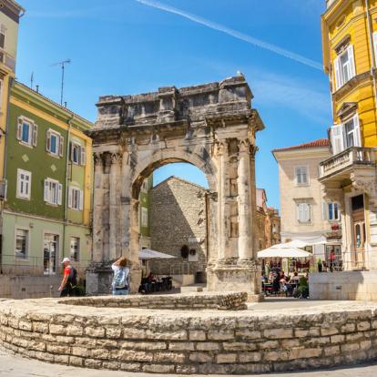Pula - Golden Gate A Découvrir en Croatie - Pula