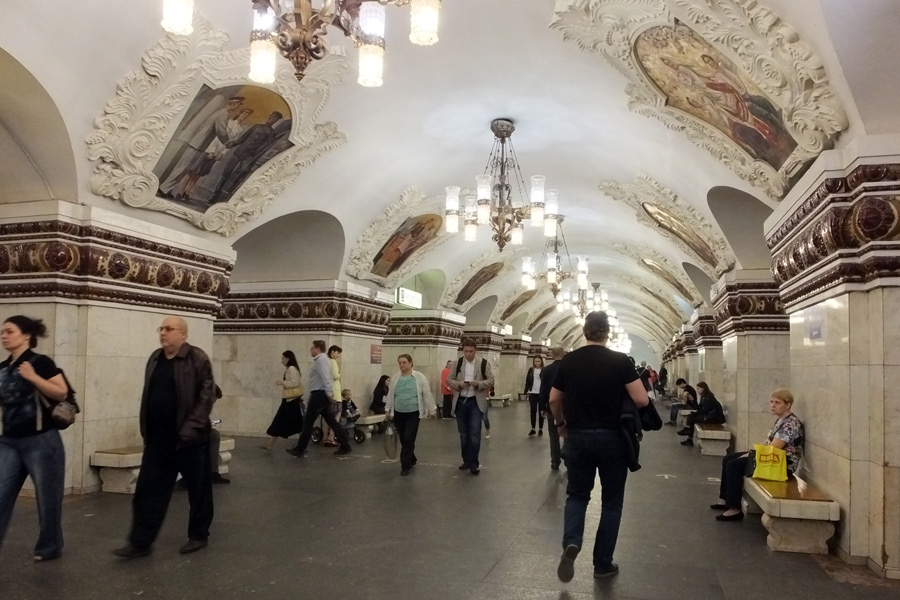 Russie - Le Métro de Moscou et ses plus belles stations
