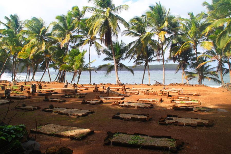 Guyane -Iles du Salut, Voyage sur l'archipel des enfers