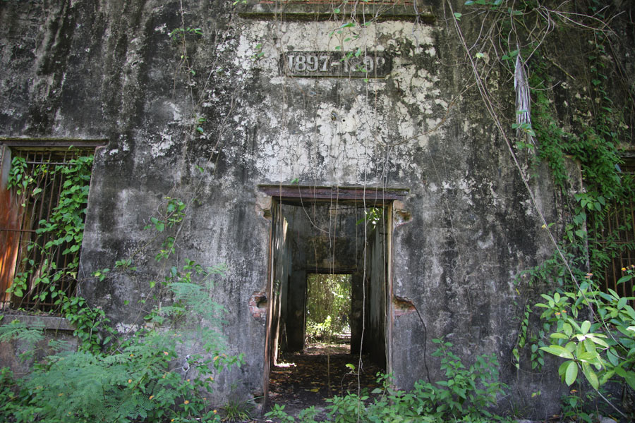 Guyane -Iles du Salut, Voyage sur l'archipel des enfers