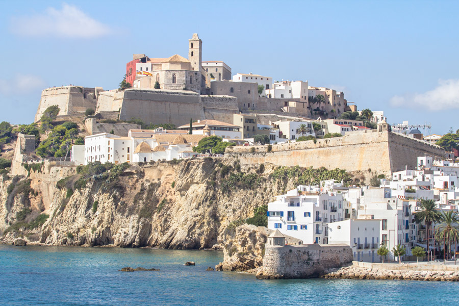 Baléares - Halte à Ibiza, entre plages idylliques et richesse historique