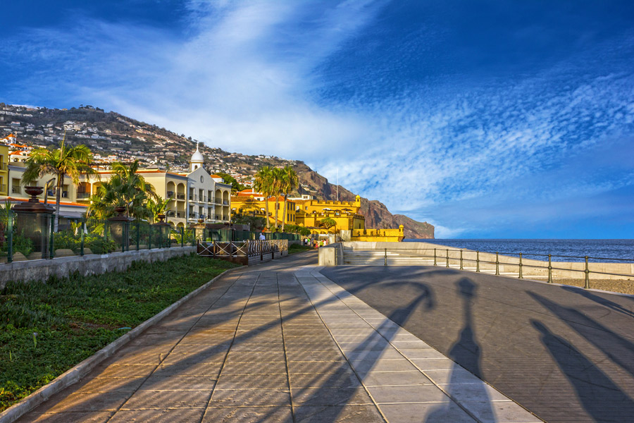 Madère - Funchal, capitale enclavée entre mer et montagne