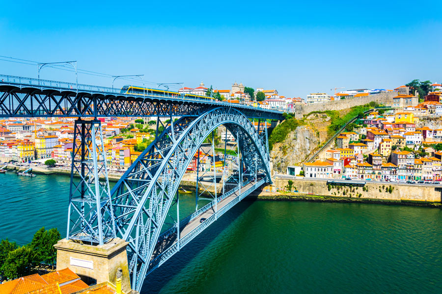 Portugal - Un panorama sur Porto