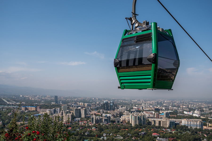 Kazakhstan - Almaty, la ville aux mille couleurs