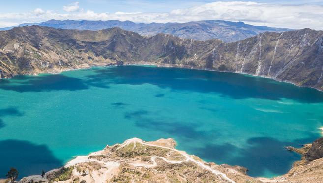 Lagune et Cratère Volcanique de Quilotoa