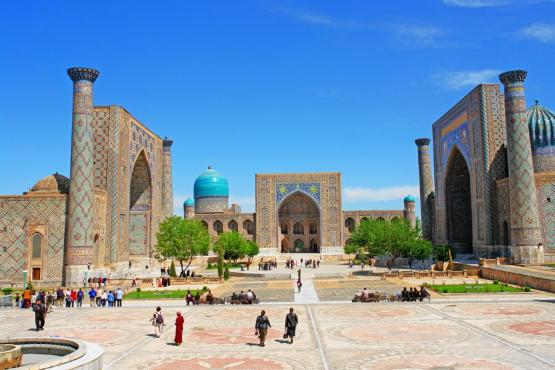 Samarcande - The Registan Voyage Découverte en Ouzbékistan - Samarkand, la Cité des Coupoles Bleues