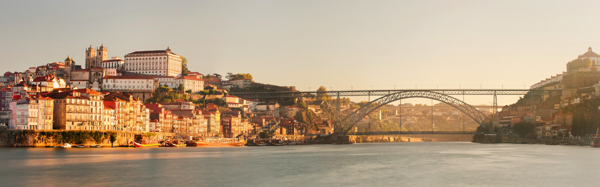 Voyage Découverte au Portugal - Du vieux centre jusqu'à la vallée du Douro, un panorama sur Porto