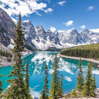 Alberta - Moraine lake in Banff National Park Voyage au Canada Sur Mesure