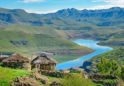 Lesotho - Traditional Hutt Trekkin en Afrique Du Sud - Senqu, Trek Du Lesotho à la Wild Coast