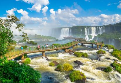 Iguazu Falls - Foz do Iguaçu, Brazil Side Circuit au Brésil : Vert Brésil