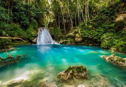 Ocho Rio - Blue hole waterfall Voyage en Jamaïque - Jamaican Roots