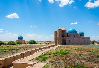 Mausolée de Khoja Ahmed Yasavi Voyage au Kazakhstan - Entre Tradition et Modernité