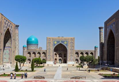 Samarcande - Registan square Voyage en Ouzbékistan : Retour sur un Passé Glorieux