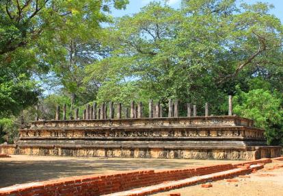 Polonnaruwa - Salle du Conseil Royal Voyage au Sri Lanka : Fascinant Sri Lanka