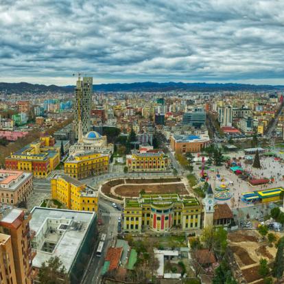 Tirana Voyage en Albanie: Alpes et Traditions du Nord de l’Albanie