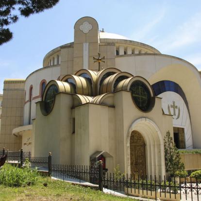 Tirana - Resurrection of Christ Orthodox Cathedral Voyage en Albanie: Nature & Traditions du Nord de l'Albanie