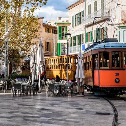 Voyage aux Baléares : Entre Découverte et Détente