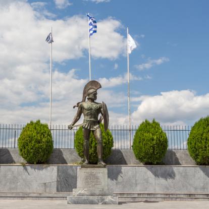 Sparta - Statue of King Leonidas Voyage en Grèce : La Côte de Laconie... en Vélo