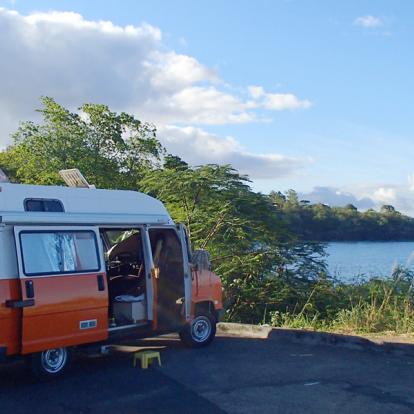Guadeloupe en Van Voyage en Guadeloupe : La Guadeloupe vue de la Mer et de la Terre